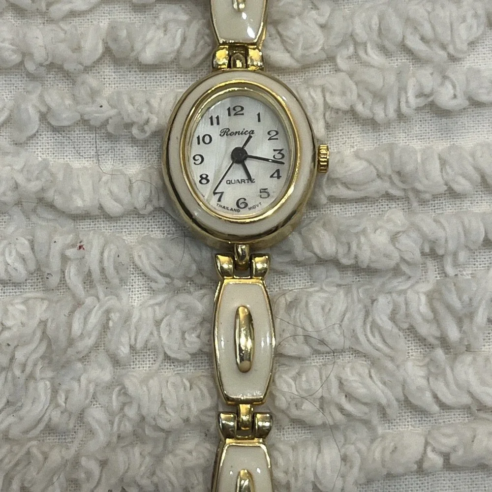 Vintage Ronica Quartz Women's Wristwatch Gold Tone Pearl Accents Needs‎ Battery